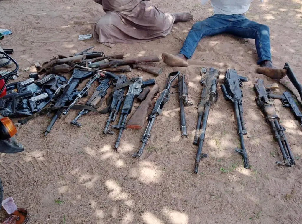 Troops Nab Suspected Gunrunner With Six Machine Guns in Taraba Troops Nab Suspected Gunrunner With Six Machine Guns in Taraba