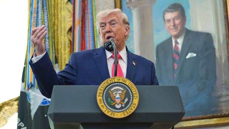 Trump Claims Iran Ready to Abandon Nuclear Weapons as Talks Advance Trump Claims Iran Ready to Abandon Nuclear Weapons as Talks Advance