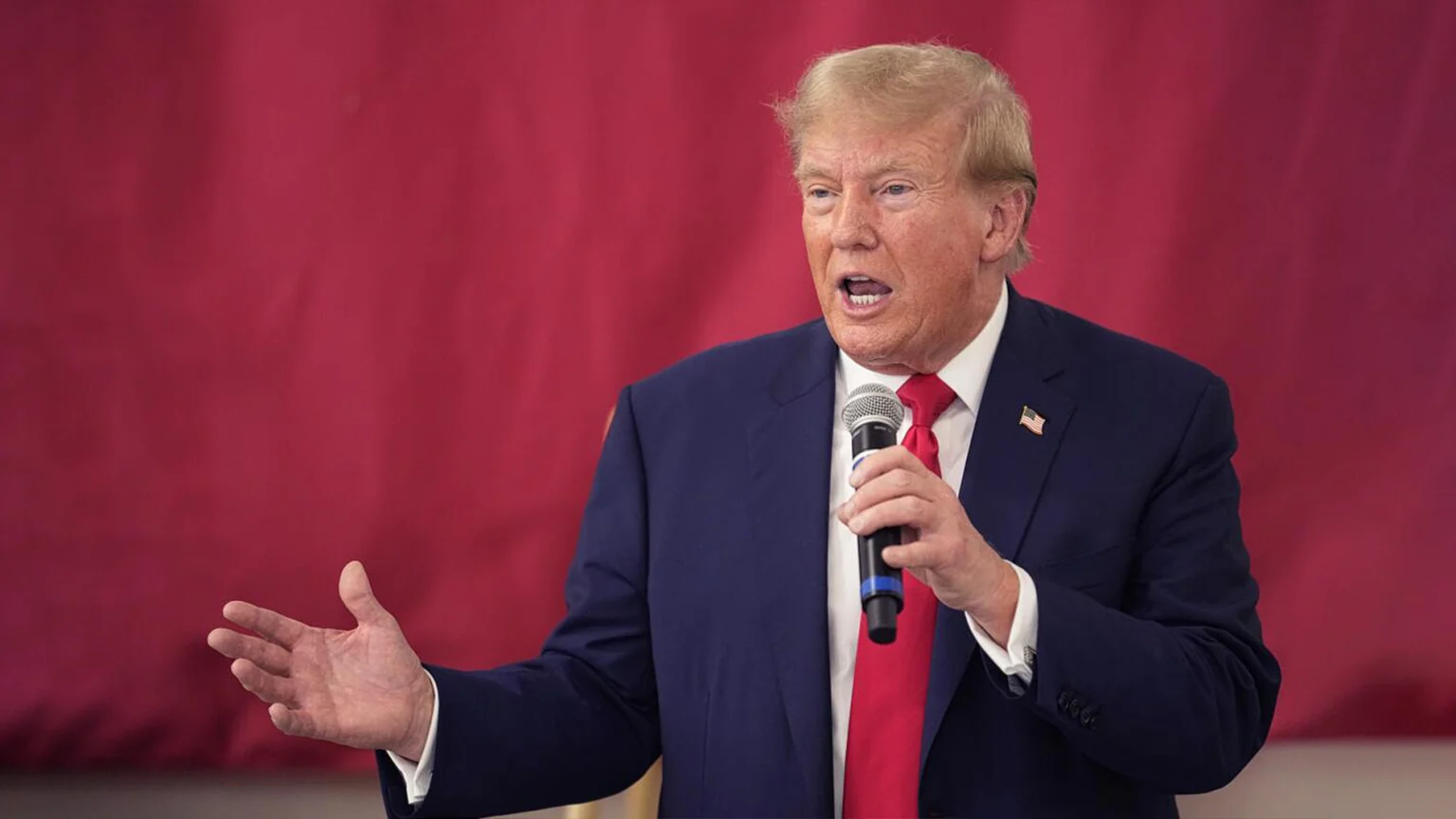 Trump Limits Visa Duration For Students, Journalists, Others Trump Limits Visa Duration For Students, Journalists, Others